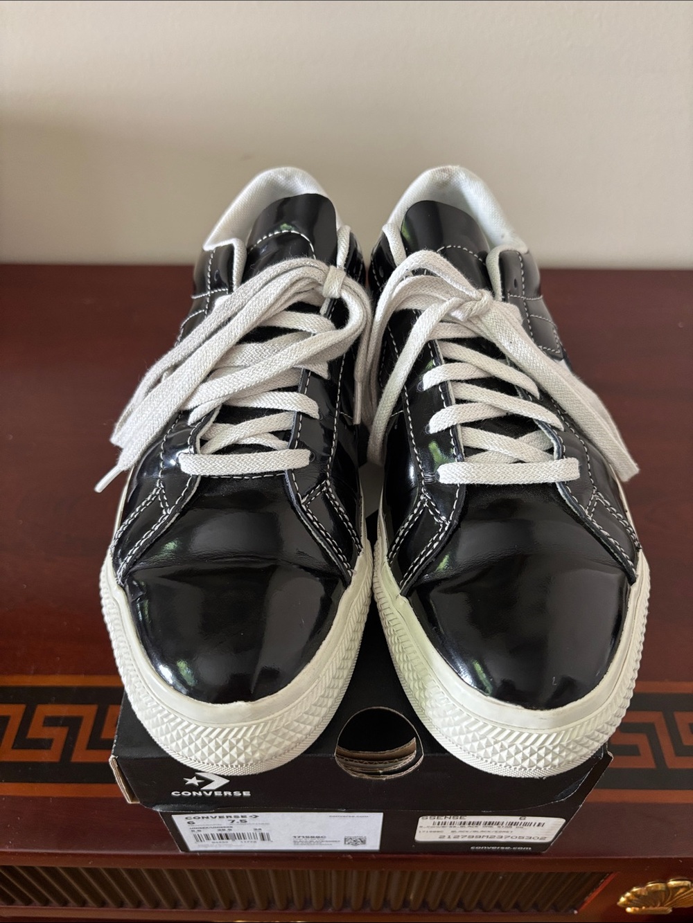 Converse women’s One Star Ox patent leather black unisex sneakers sz.7.5 - Picture 3 of 16